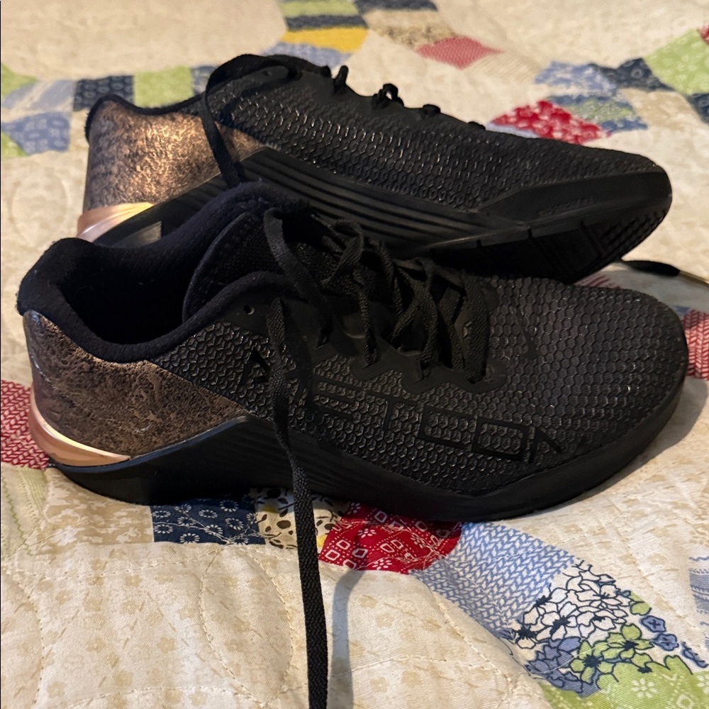 Nike Women’s Metcon Running Shoes Size 6